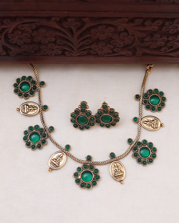 Multi pendant necklace set