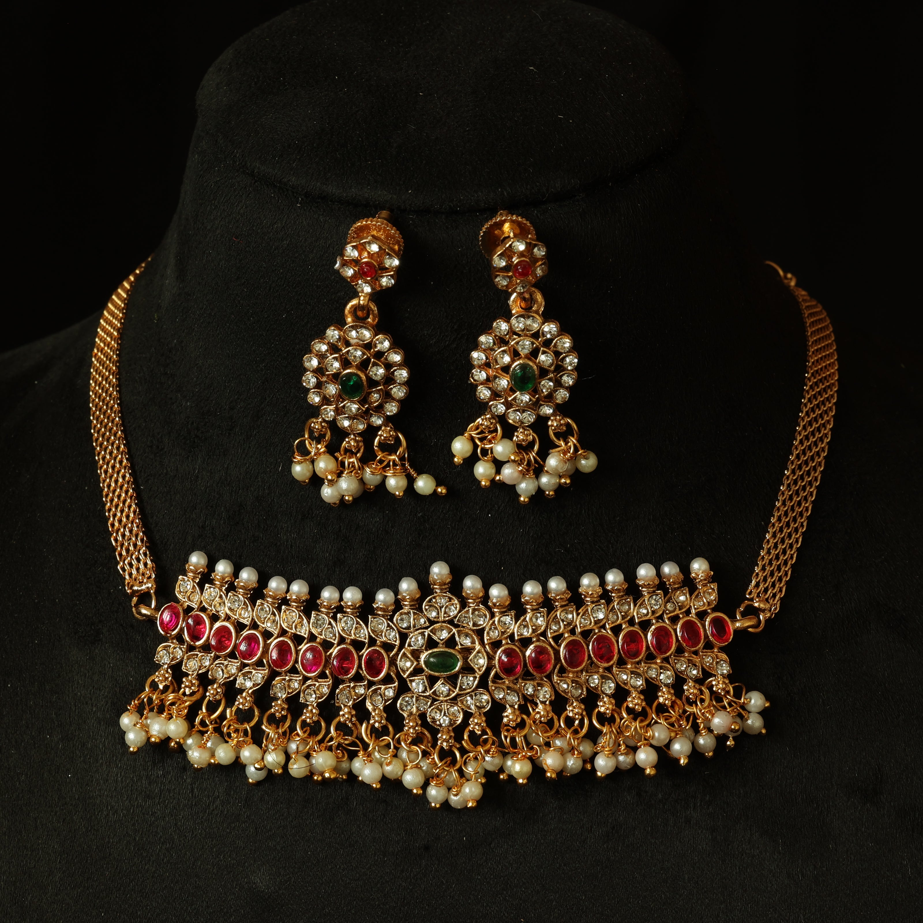 Aditi Choker set