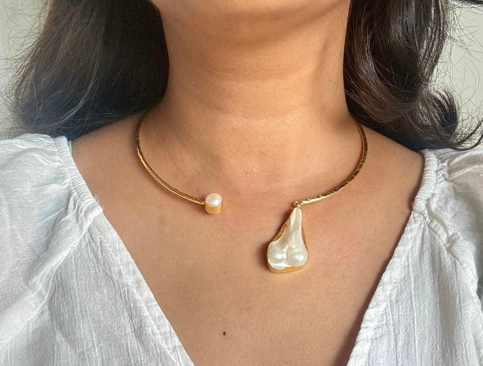 Minimal Neckcuff With Pearl Pendant 18K Gold Plated
