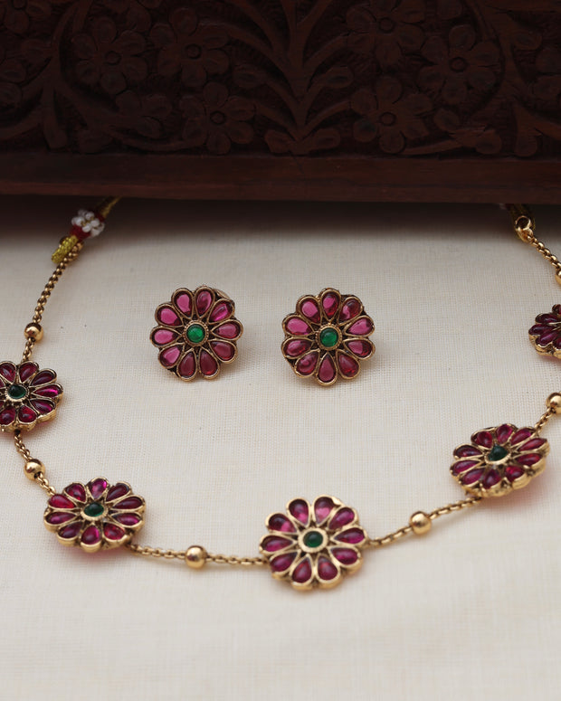 Flora necklace set