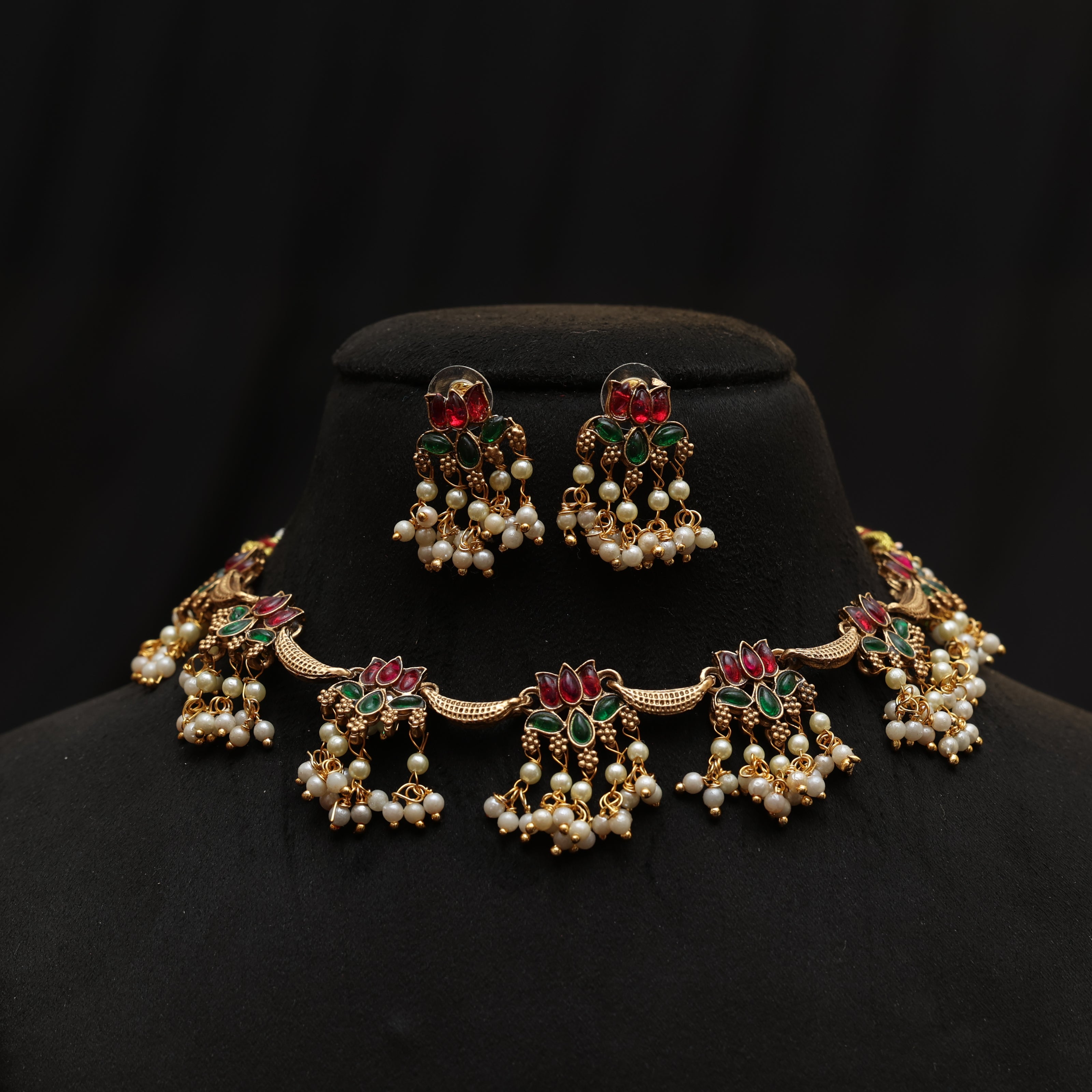 Lotus Grace necklace set