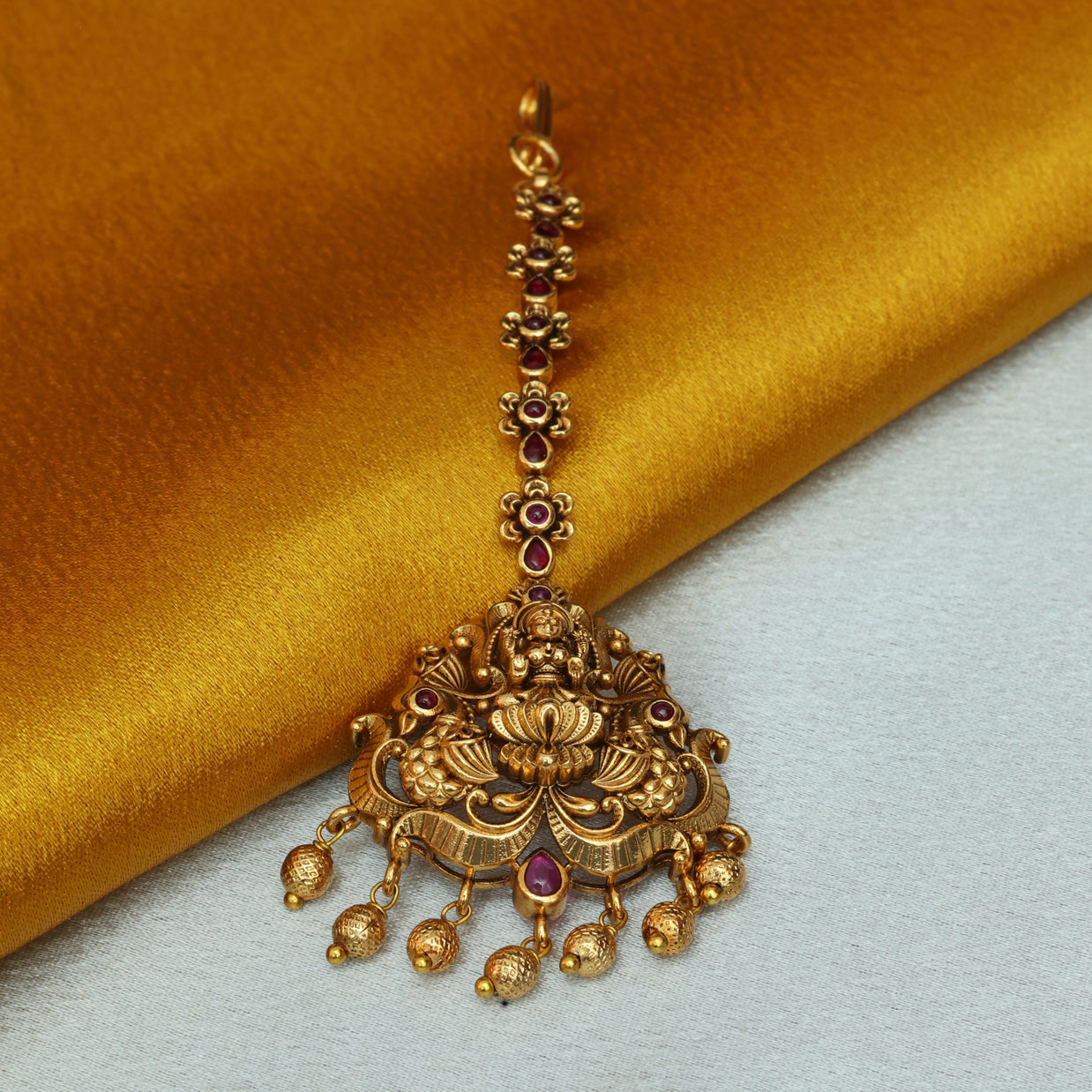 Rudramani Antique Maangtikka