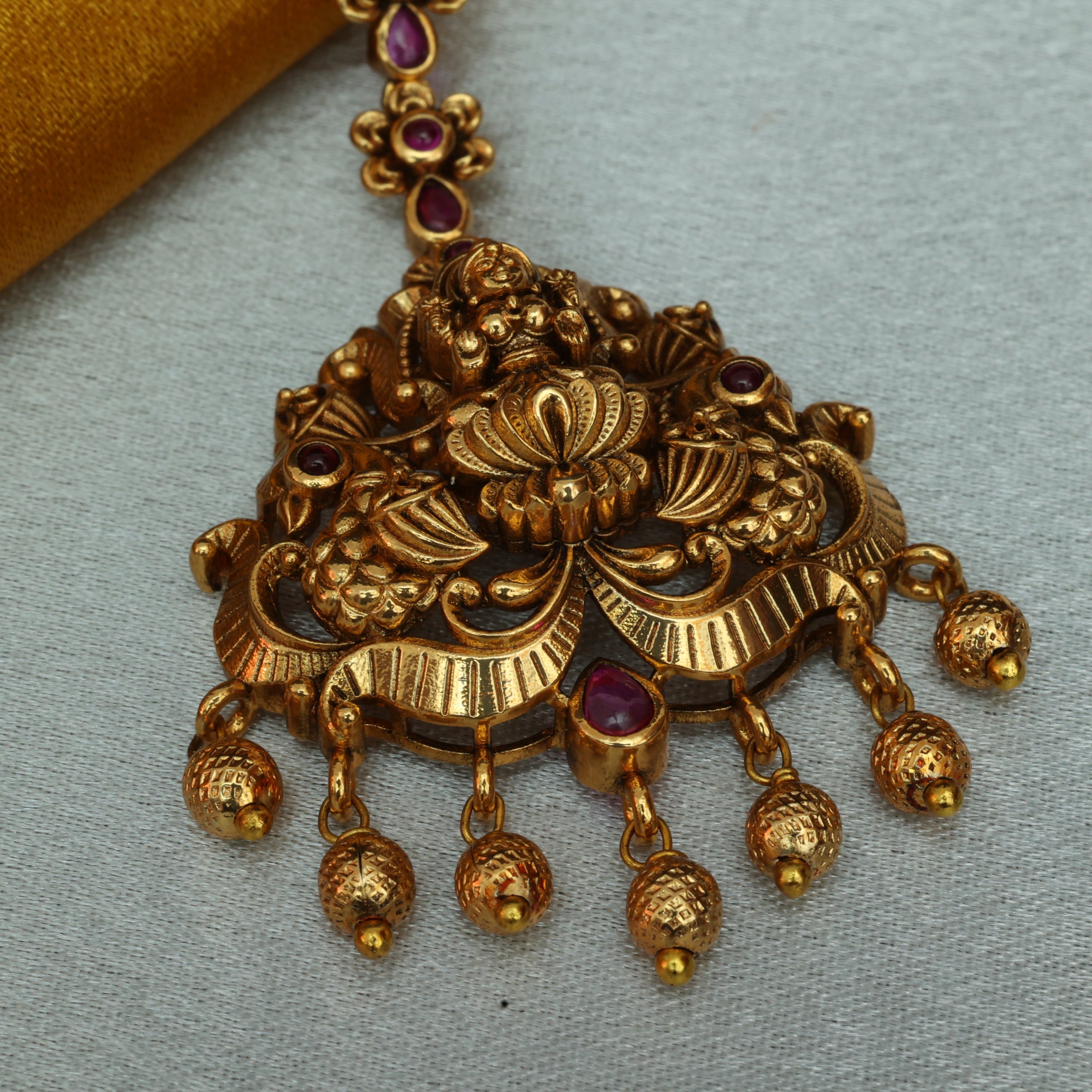 Rudramani Antique Maangtikka