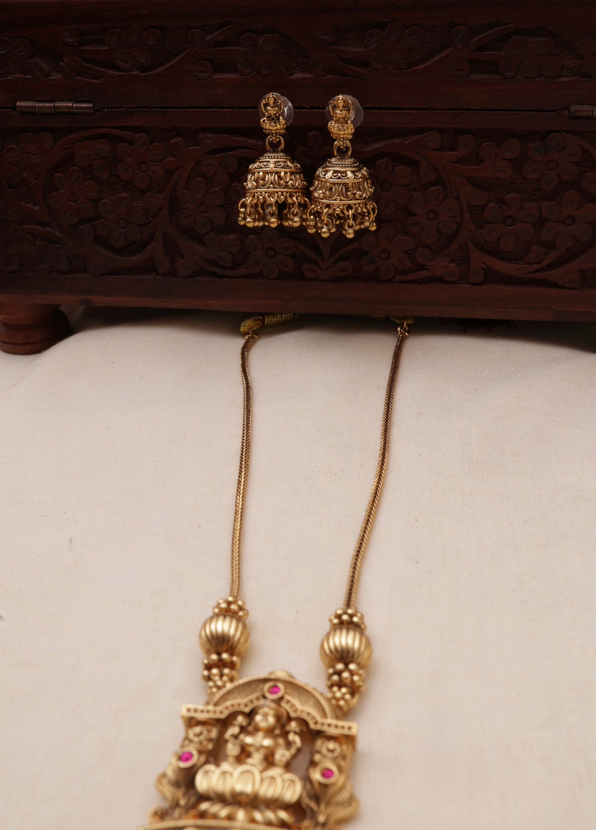 Karnika haaram-JS 0248
