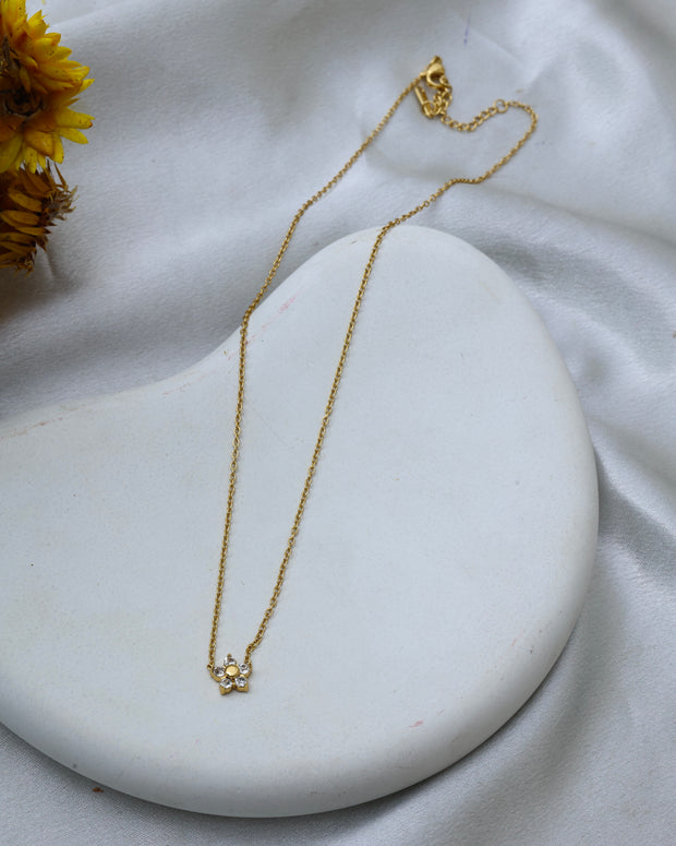 Flower pendant chain