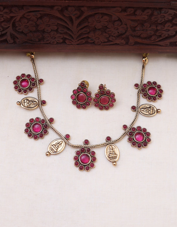 Multi pendant necklace set