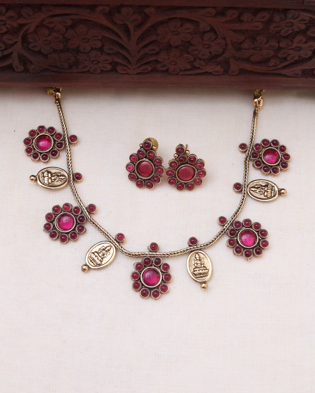 Multi pendant necklace set