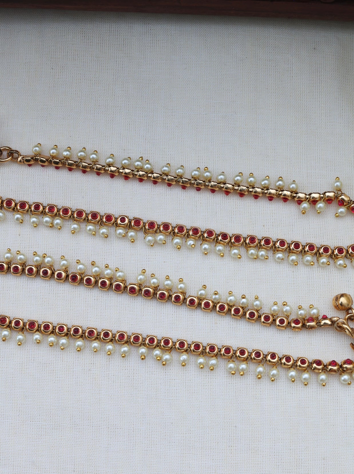 Ruby motti Anklet