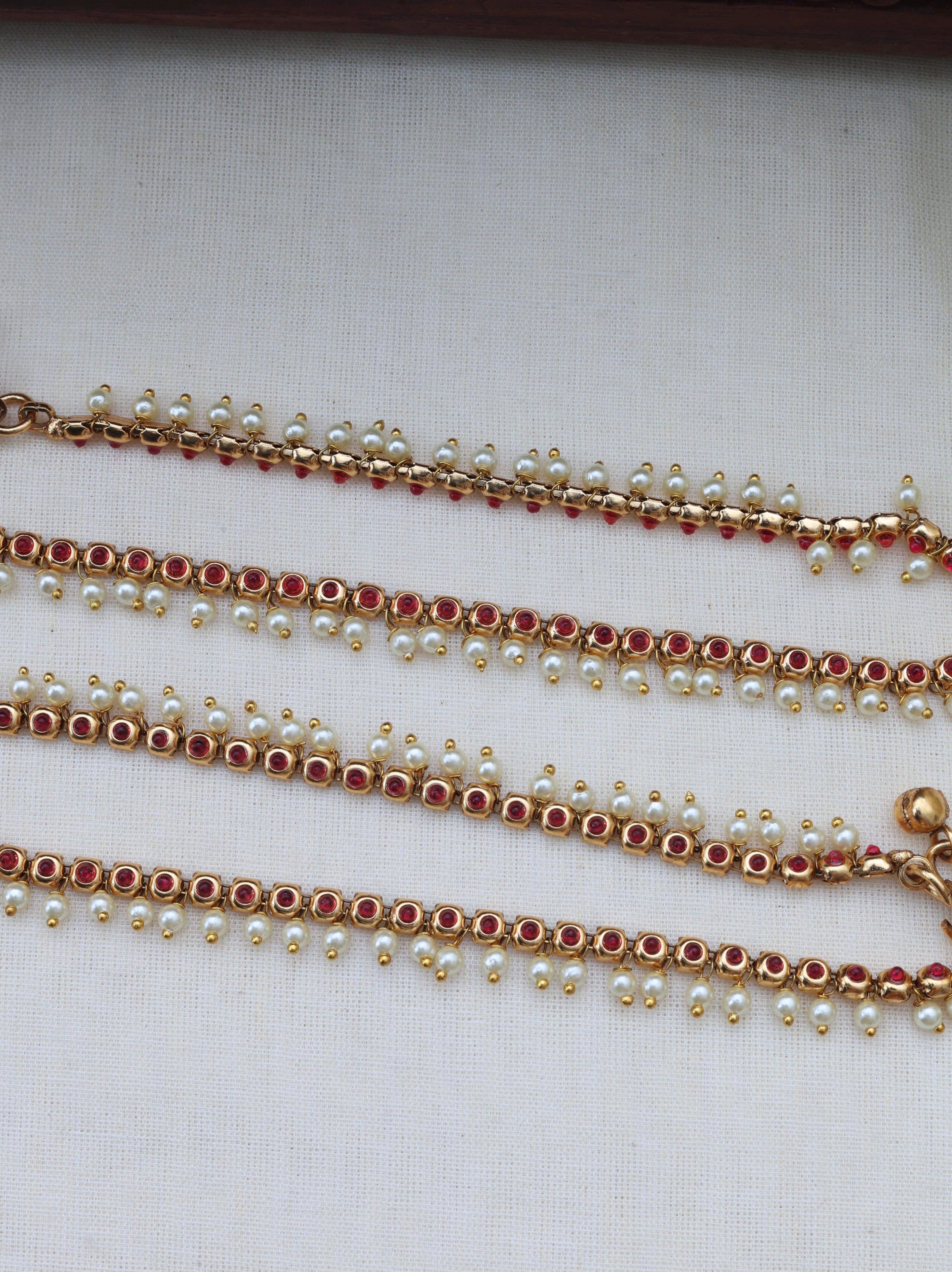 Ruby motti Anklet