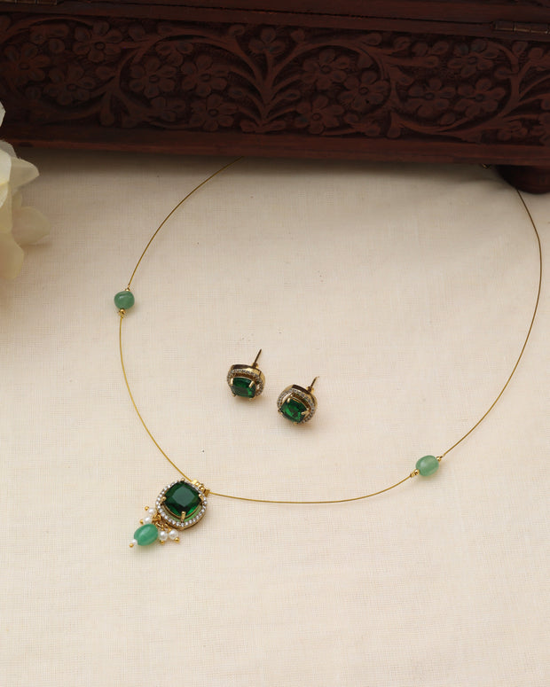 Mystic invisible necklace set