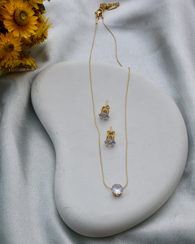 Diamond pendant necklace set
