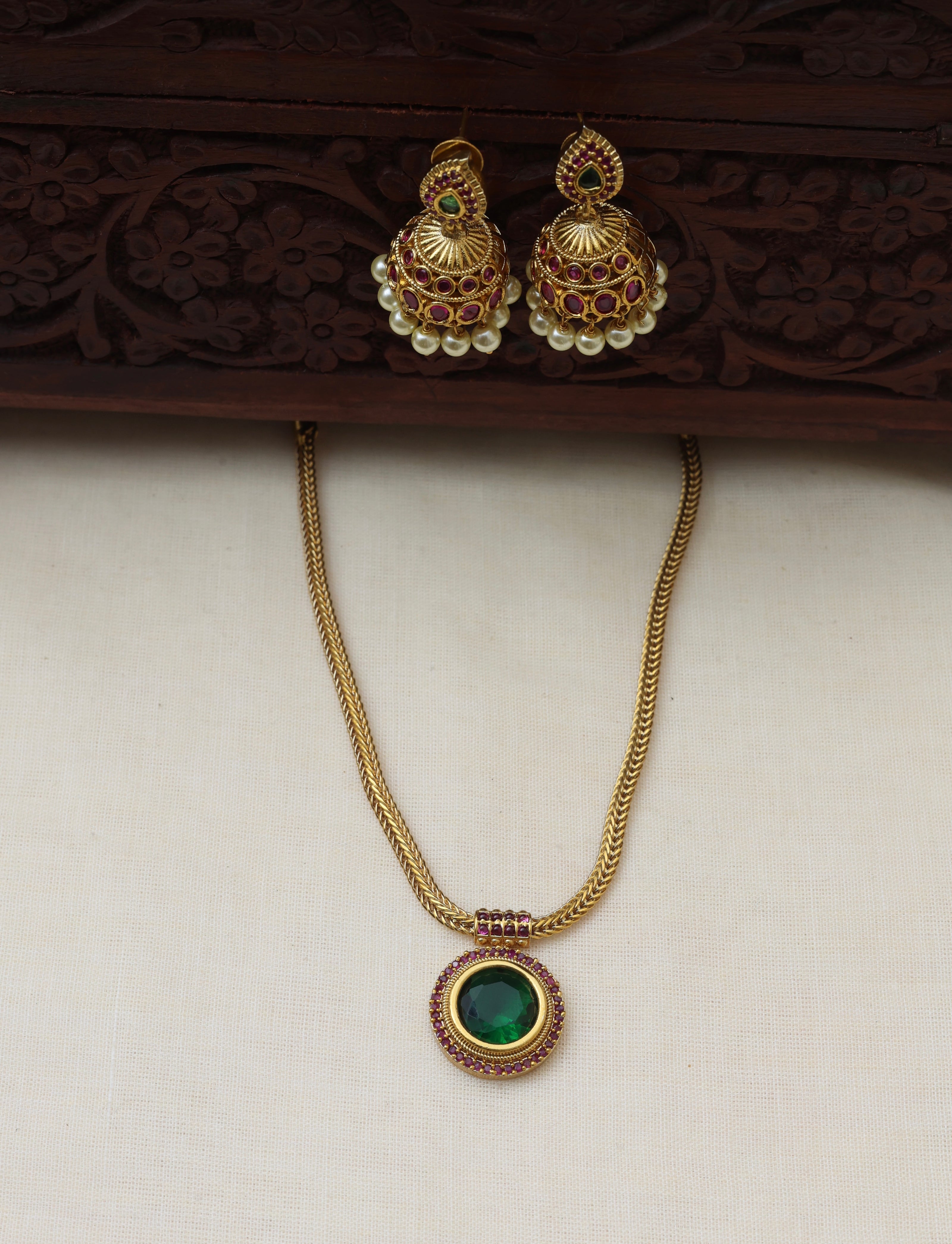 Samanta necklace set