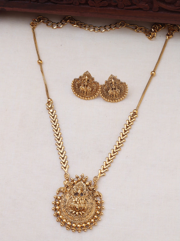 Suvarna necklace set