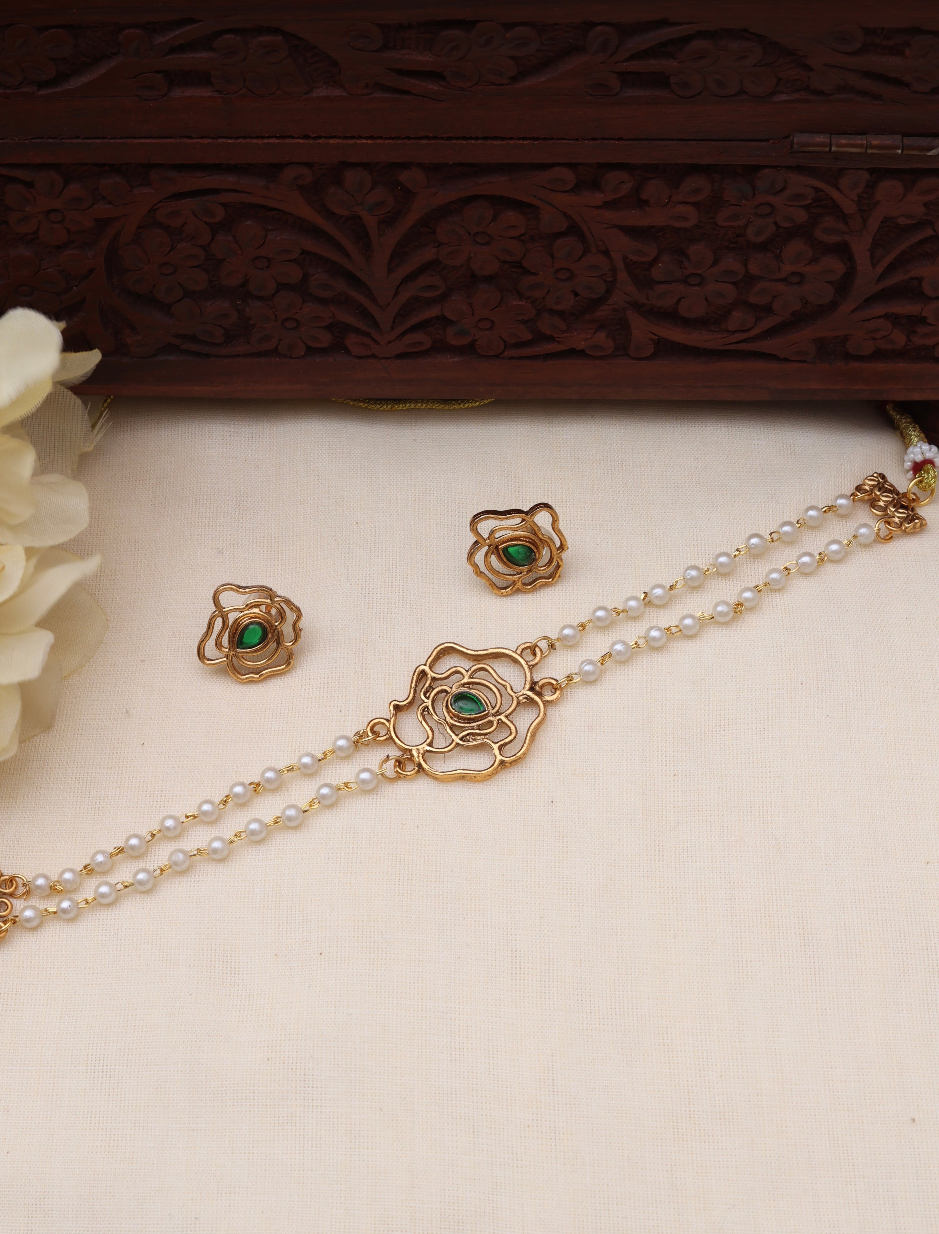 Flower pearl choker Green-JS 0115