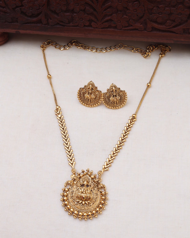 Suvarna necklace set