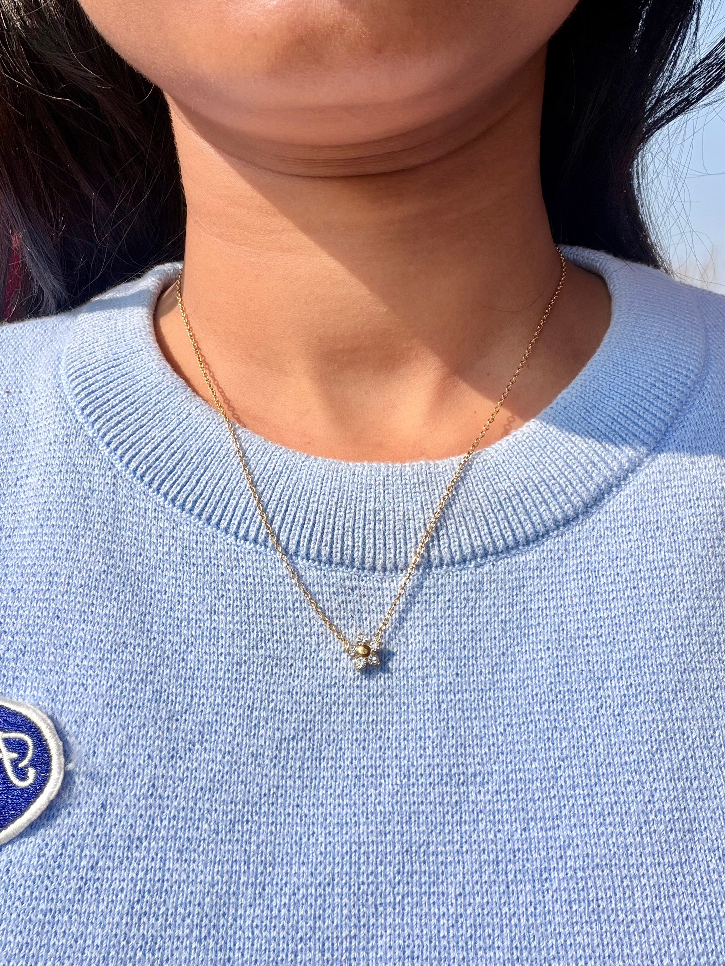 Flower pendant chain