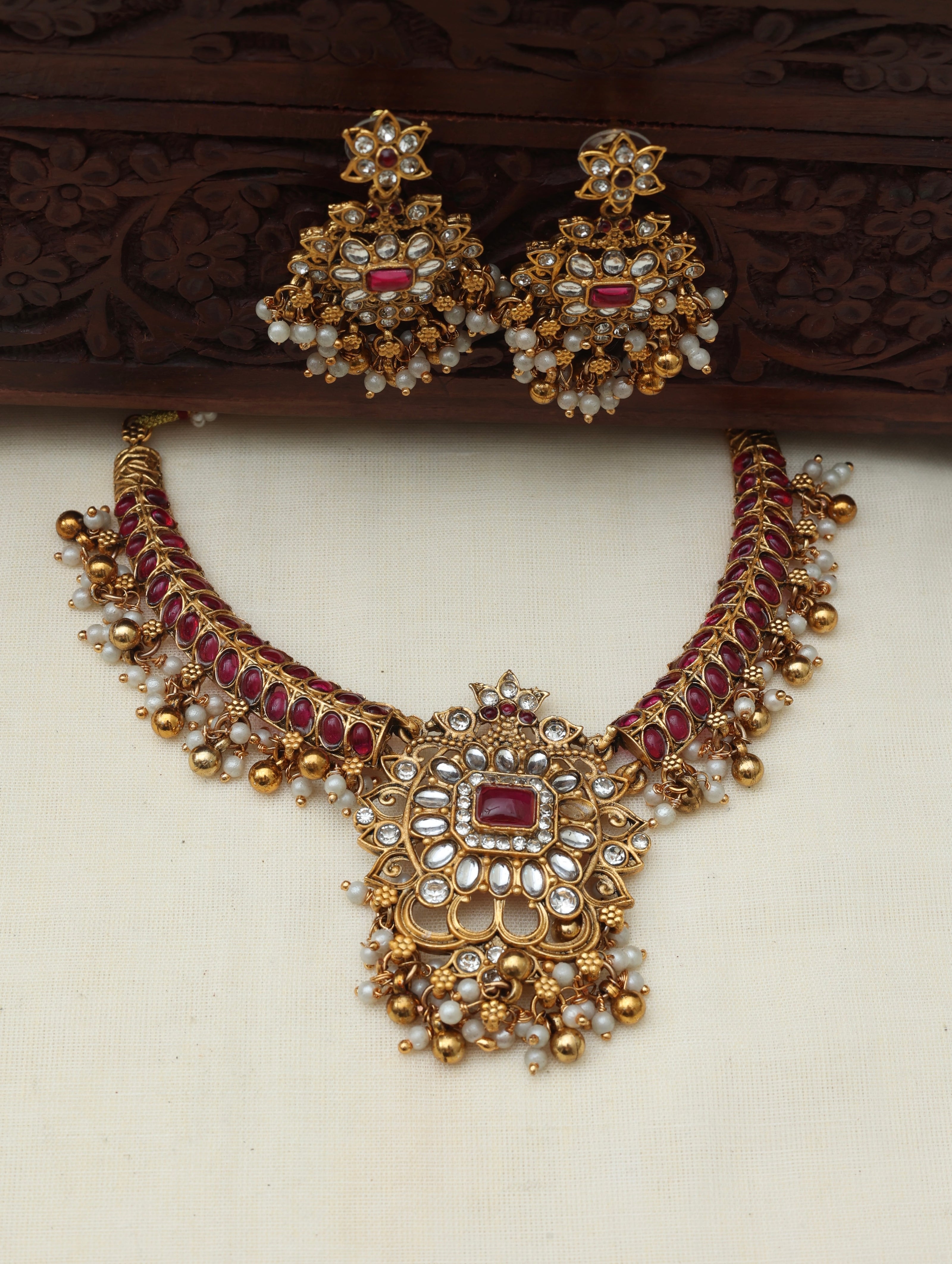 Ruby Glow necklace set