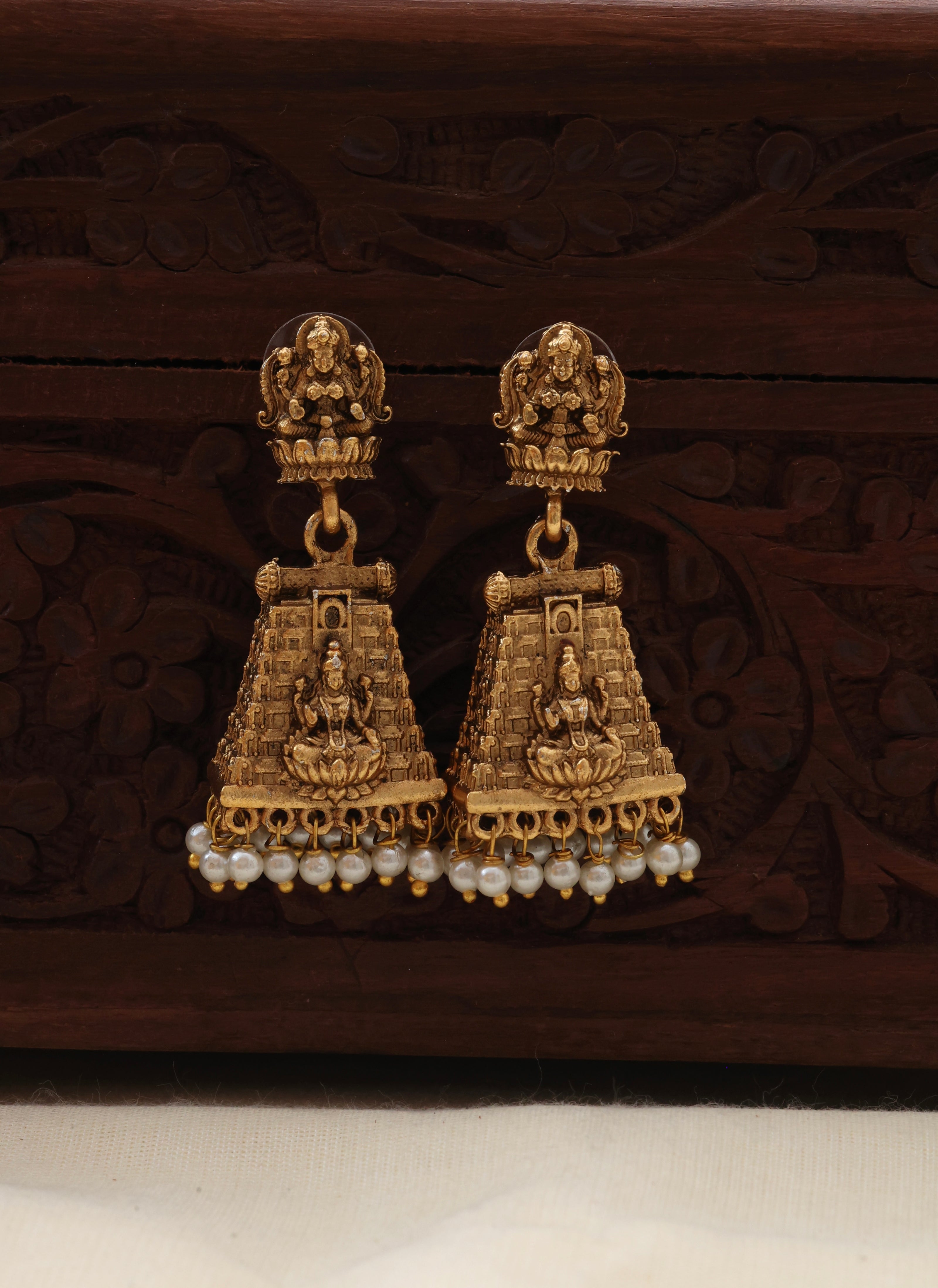 Madhurai jhumkas pearl-ER 160