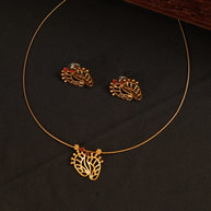 Simple paduka necklace set