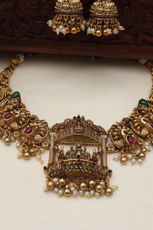 Divya Mandira necklace set