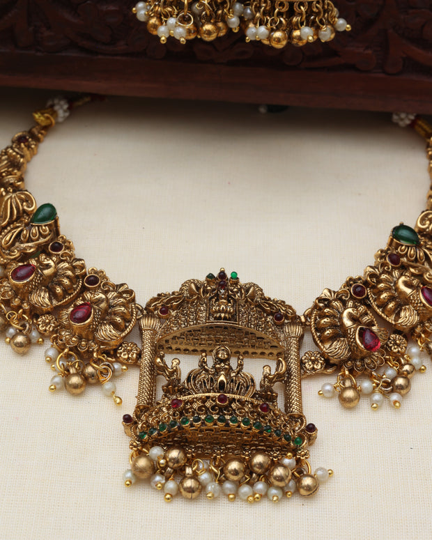 Divya Mandira necklace set