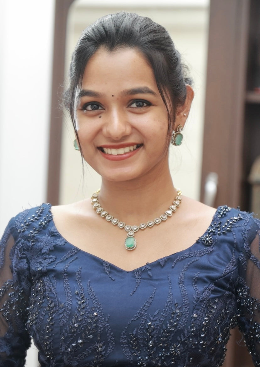 Elegant Victorian Ad Light Ocean Blue Necklace Set