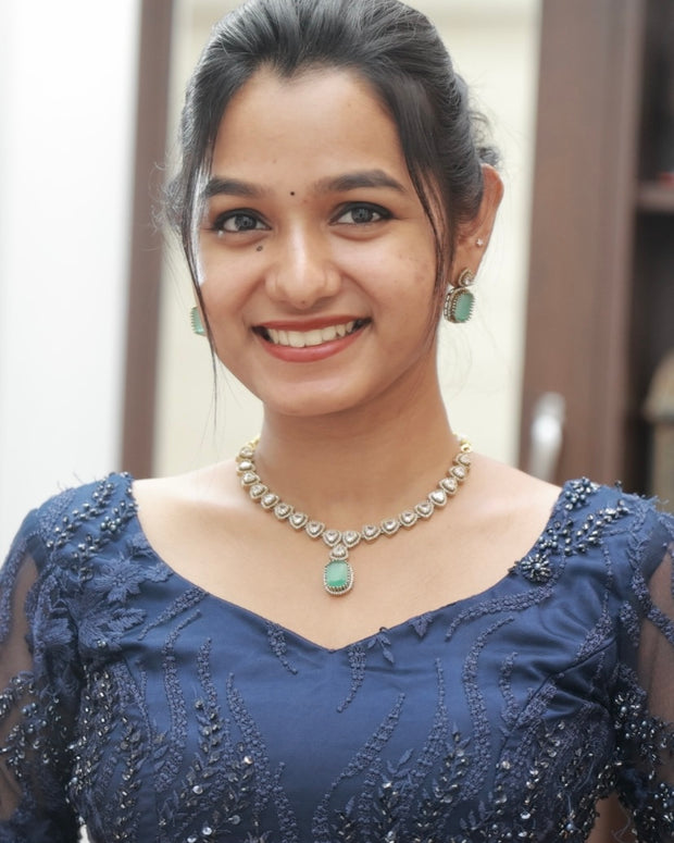 Elegant Victorian Ad Light Ocean Blue Necklace Set