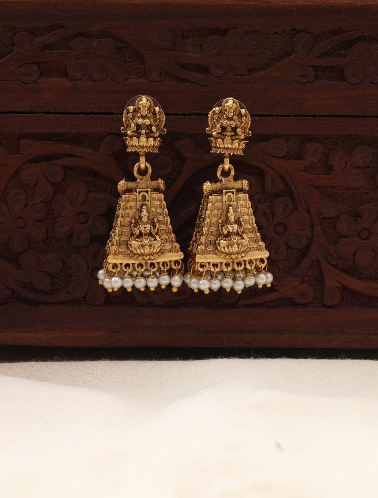 Madhurai jhumkas pearl-ER 160