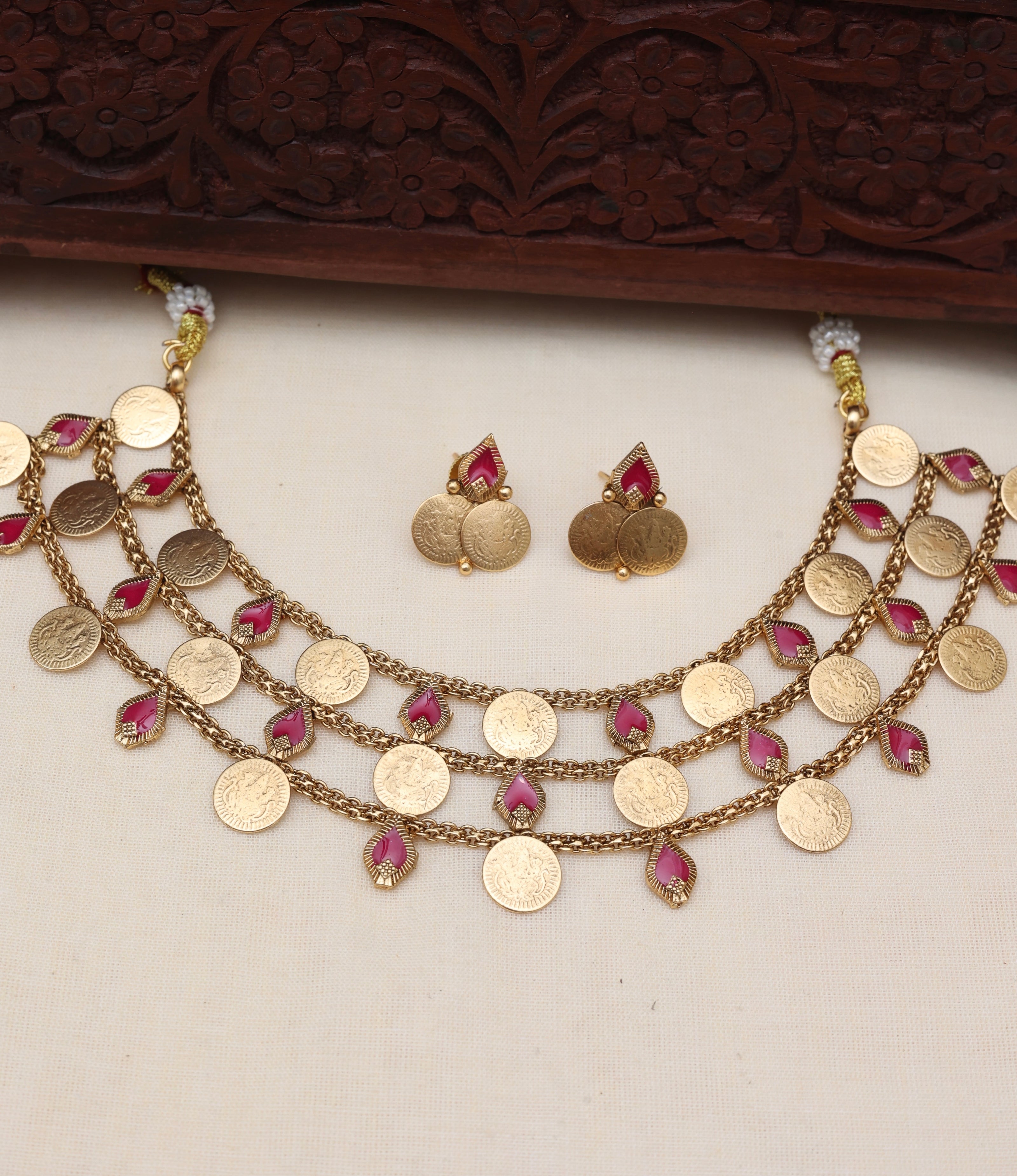 3 layer coin choker set