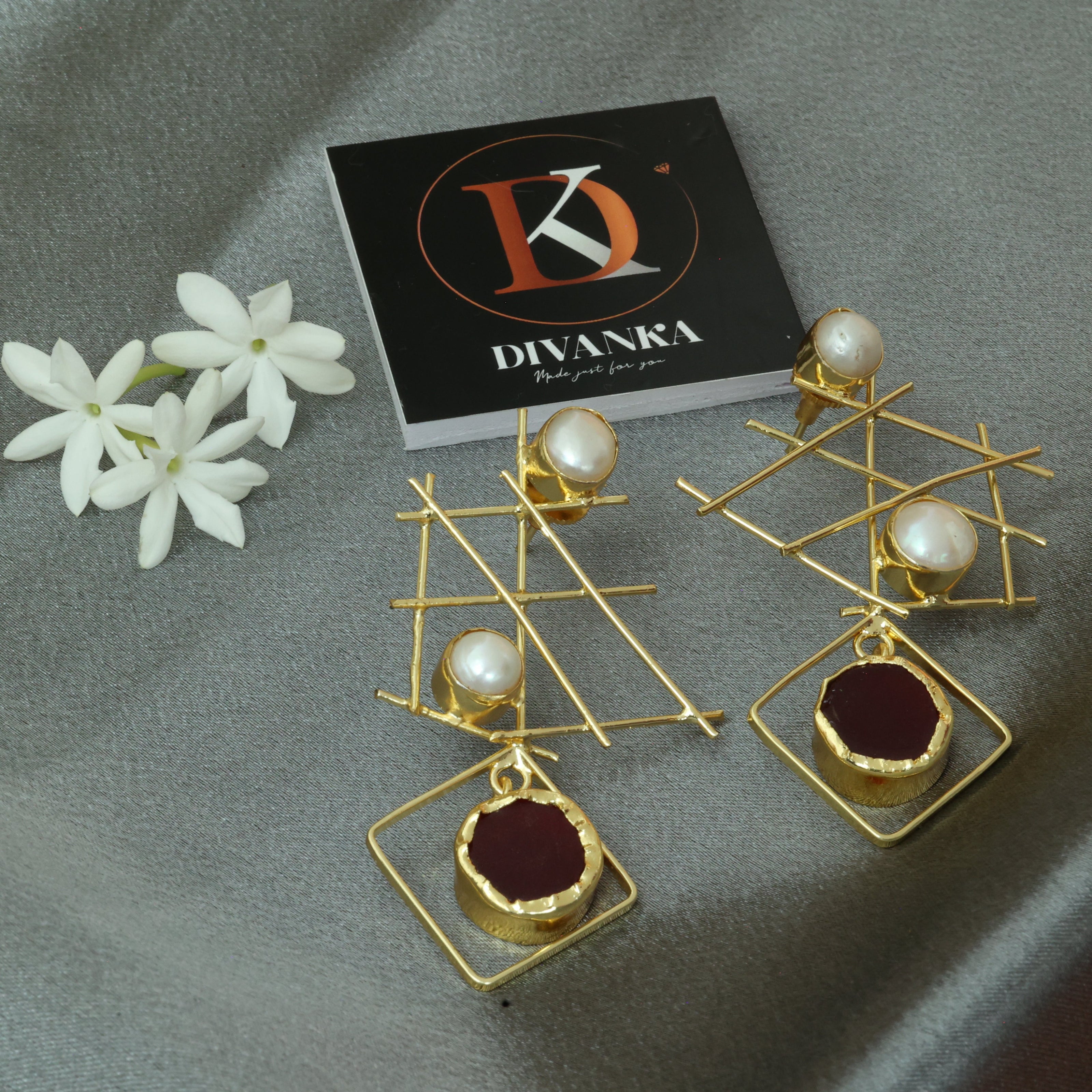 Aurora Matrix Pearl And Red Natural Stone Earrings 18K Gold Plated