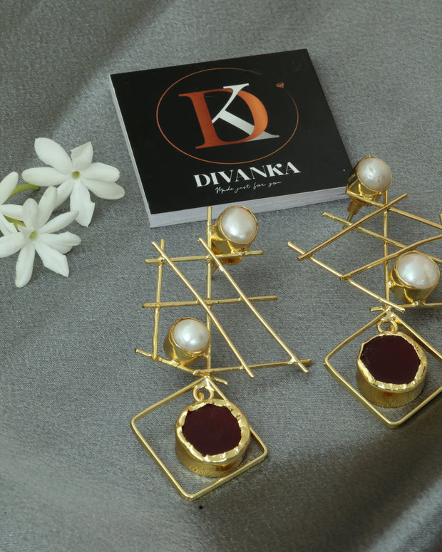 Aurora Matrix Pearl And Red Natural Stone Earrings 18K Gold Plated