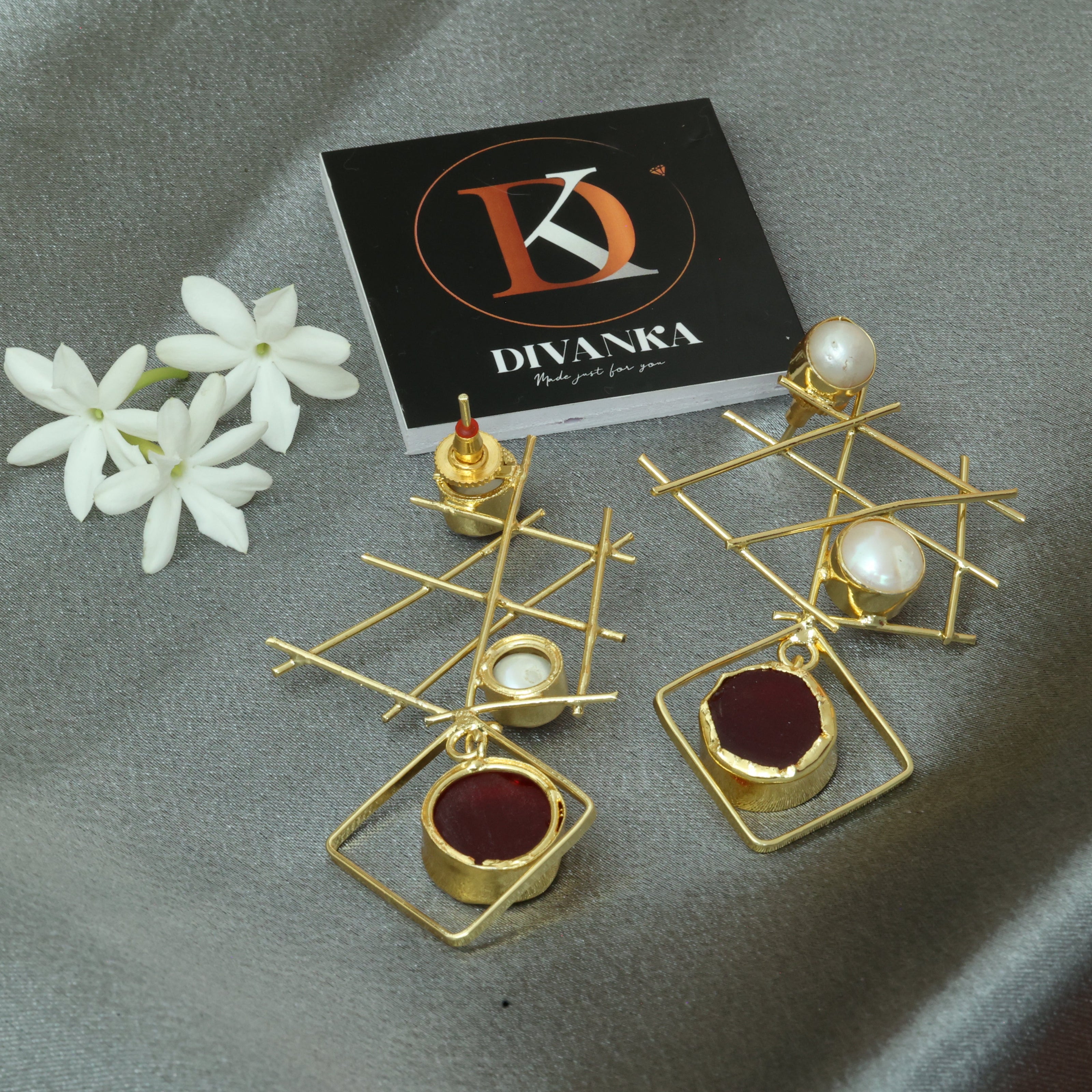 Aurora Matrix Pearl And Red Natural Stone Earrings 18K Gold Plated