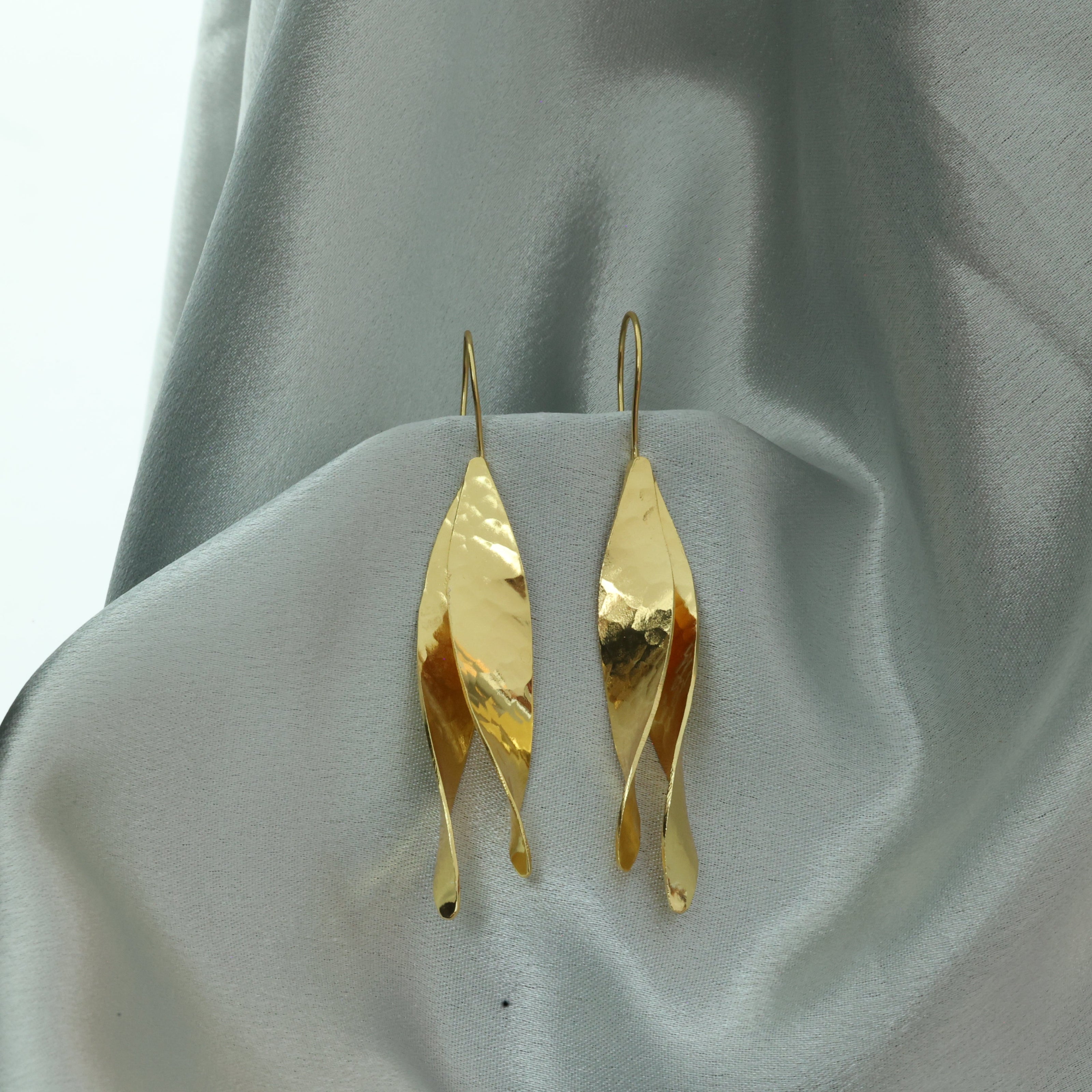 Leafy Grace Earrings 18K Gold Plated