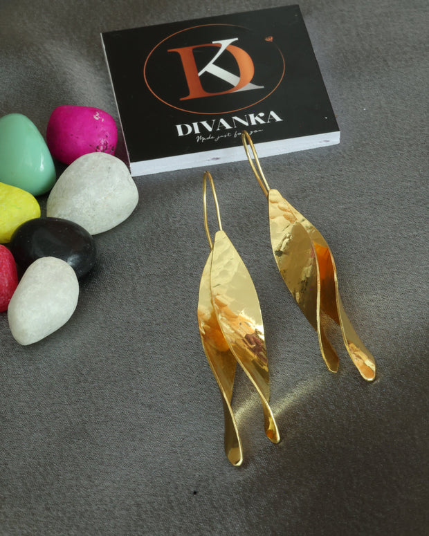 Leafy Grace Earrings 18K Gold Plated