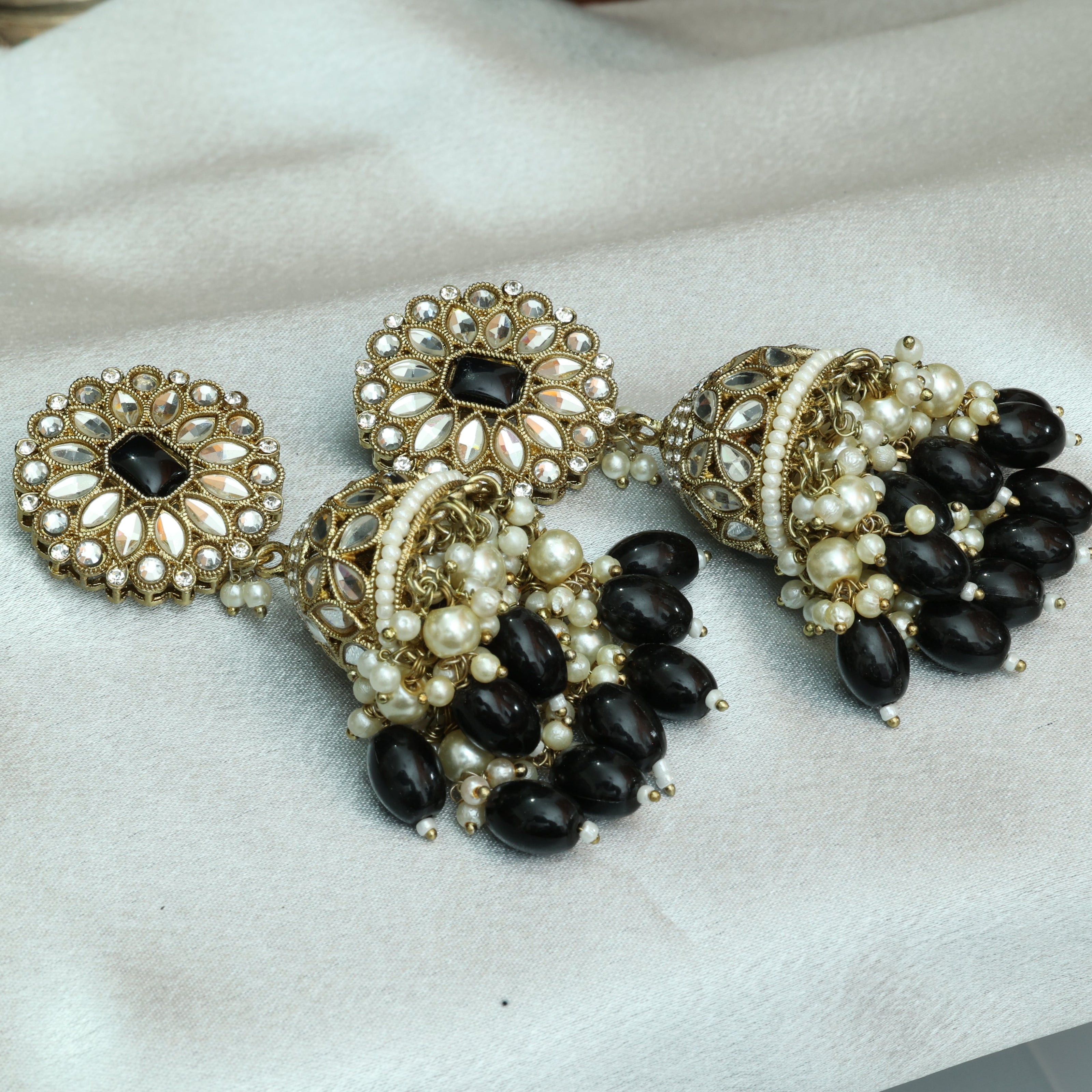 Chandni Sunehri Jhumka