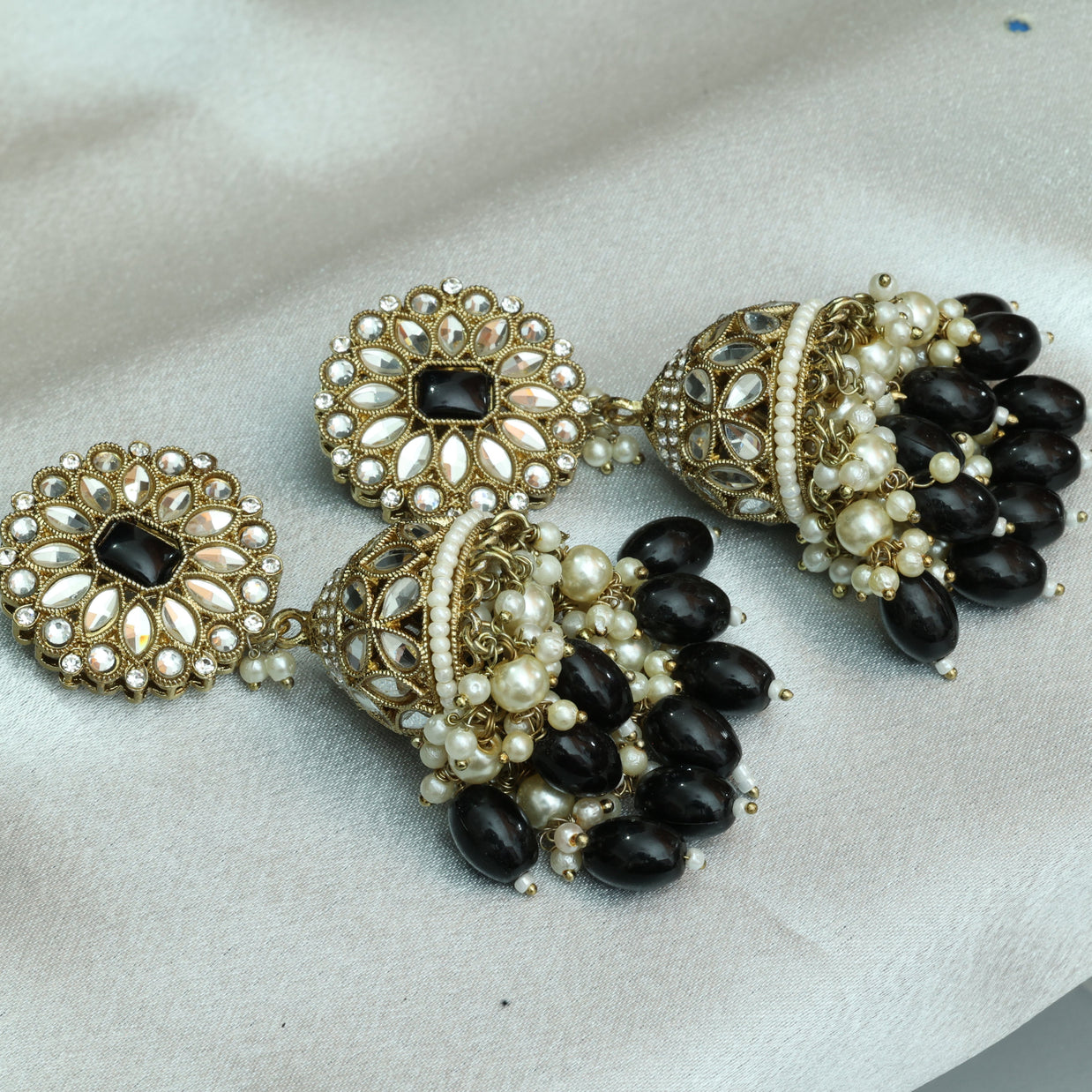 Chandni Sunehri Jhumka