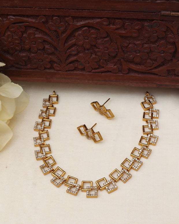 Kira Ad necklace set