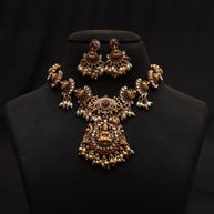 Ratna Devi necklace set