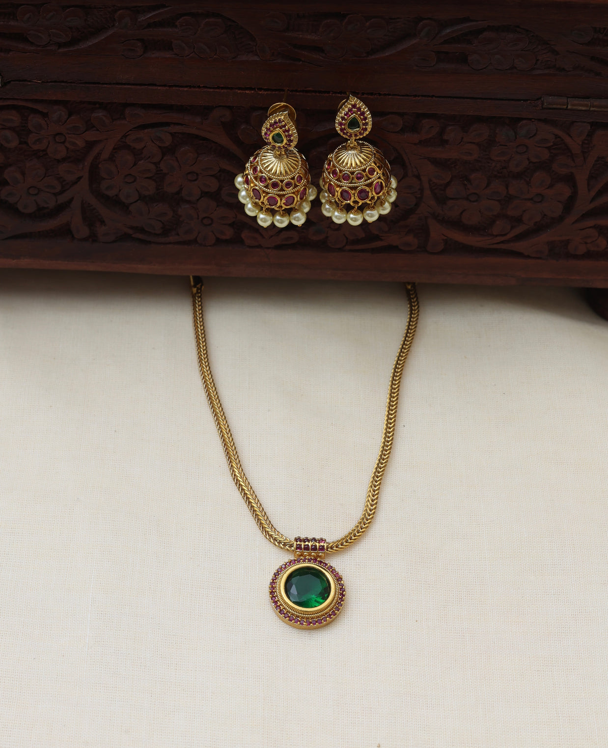 Samanta necklace set