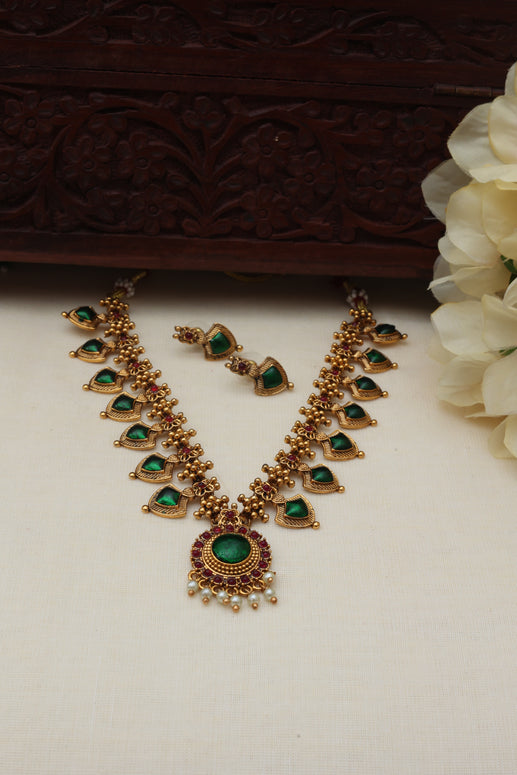 Short palakka necklace set