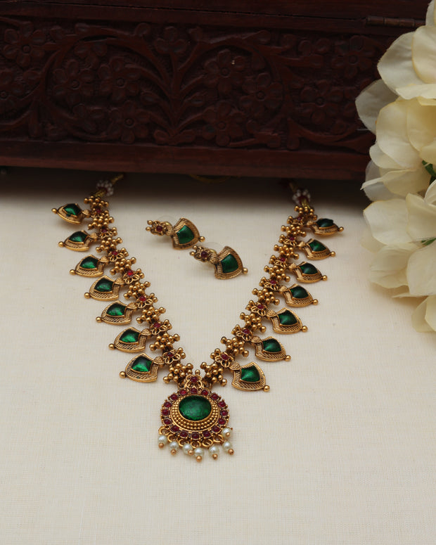 Short palakka necklace set