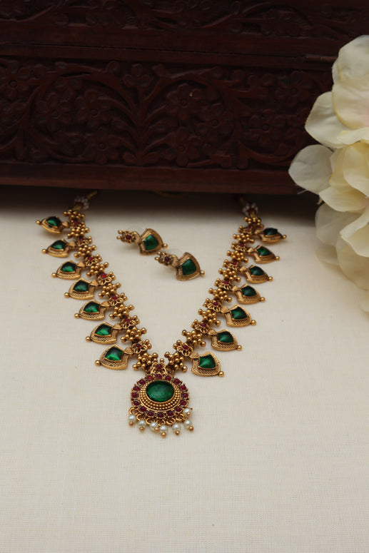 Short palakka necklace set