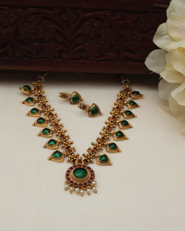 Short palakka necklace set