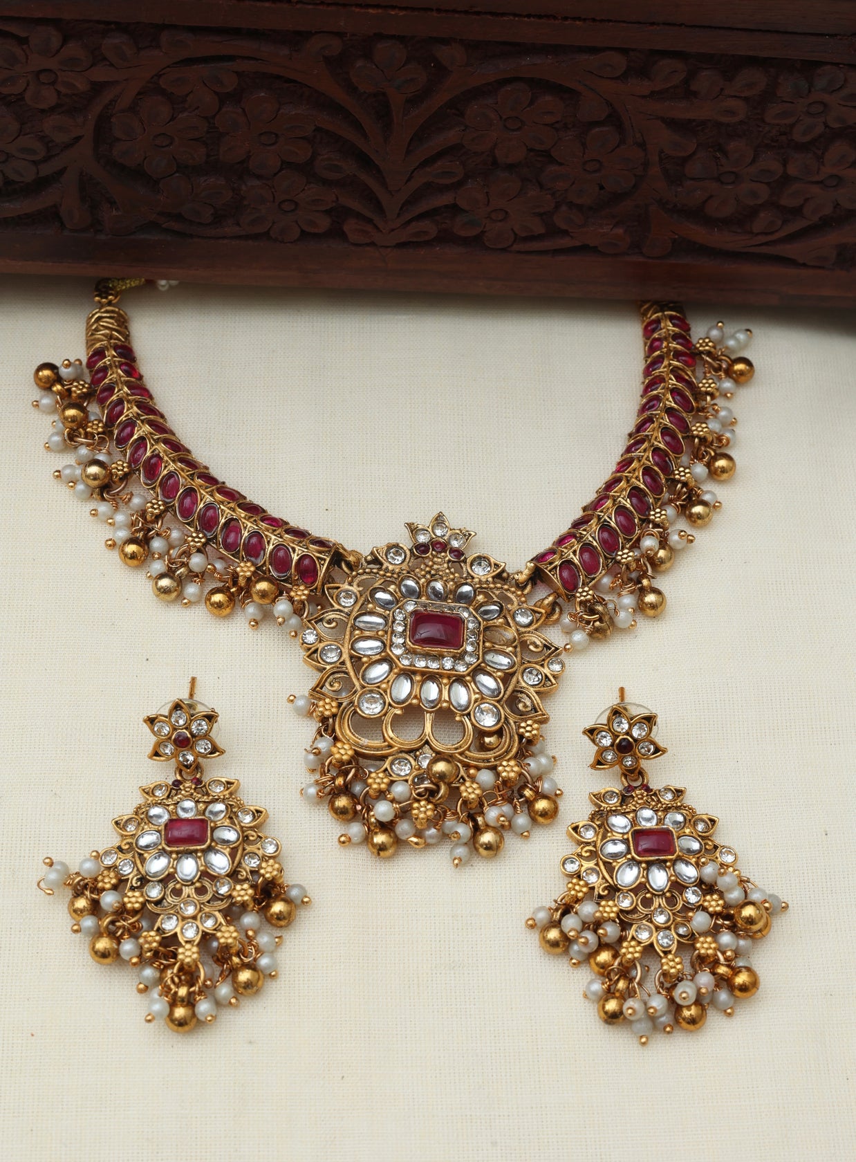 Ruby Glow necklace set