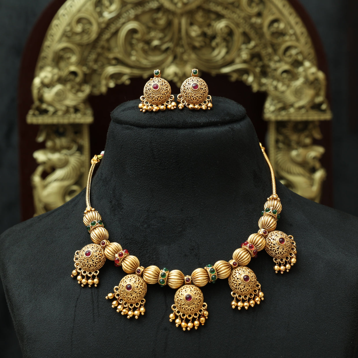 Antique Dome Necklace Set