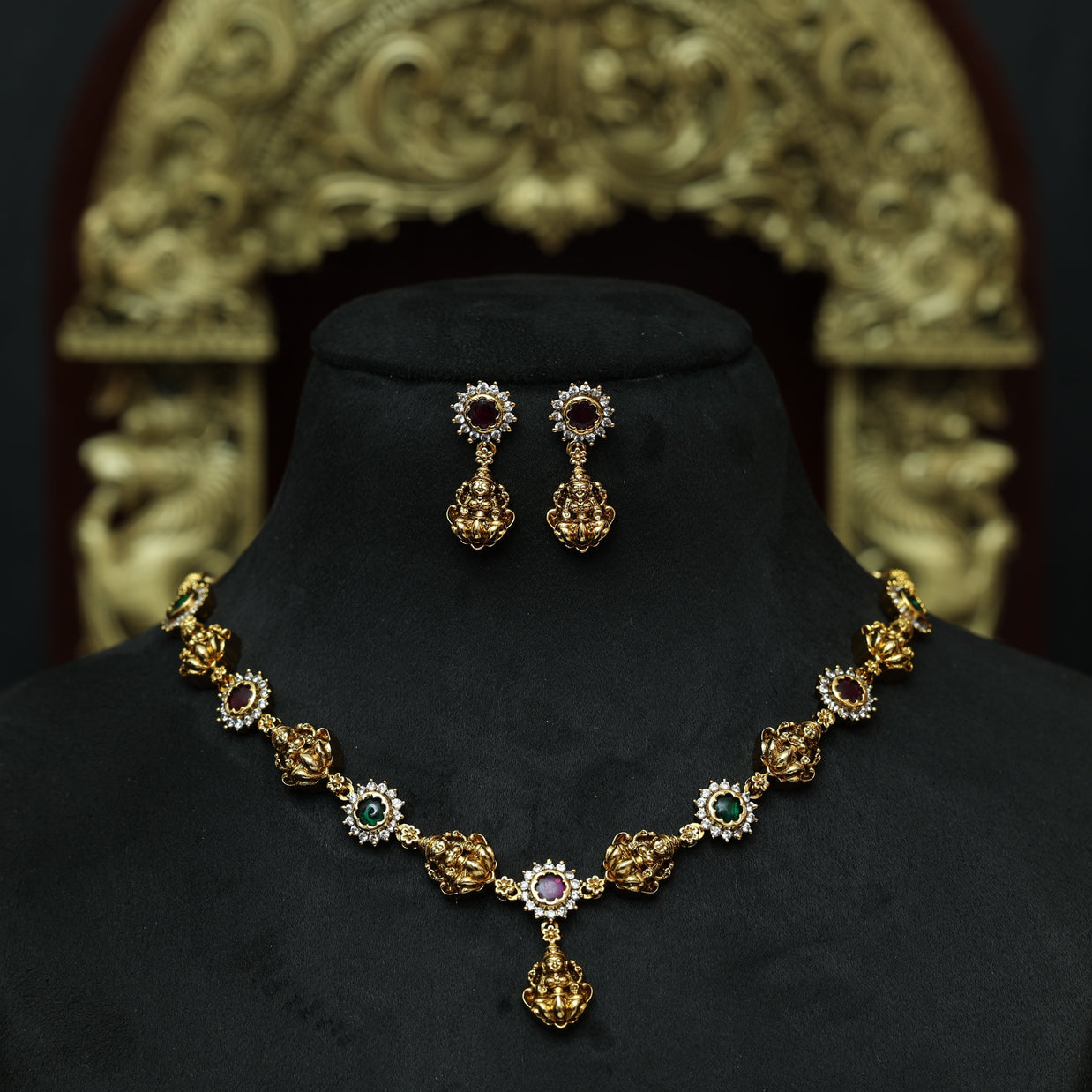 Elegant Emerald Ruby Necklace Set