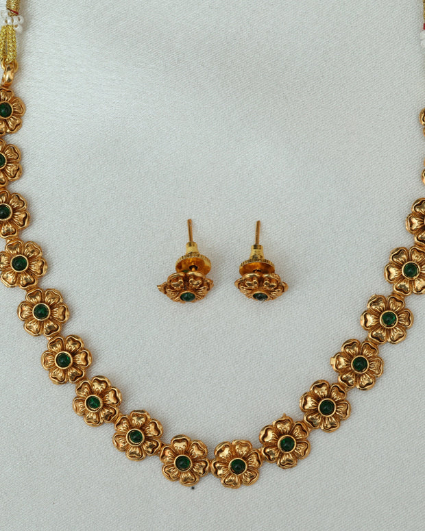Heritage Floral Necklace Set