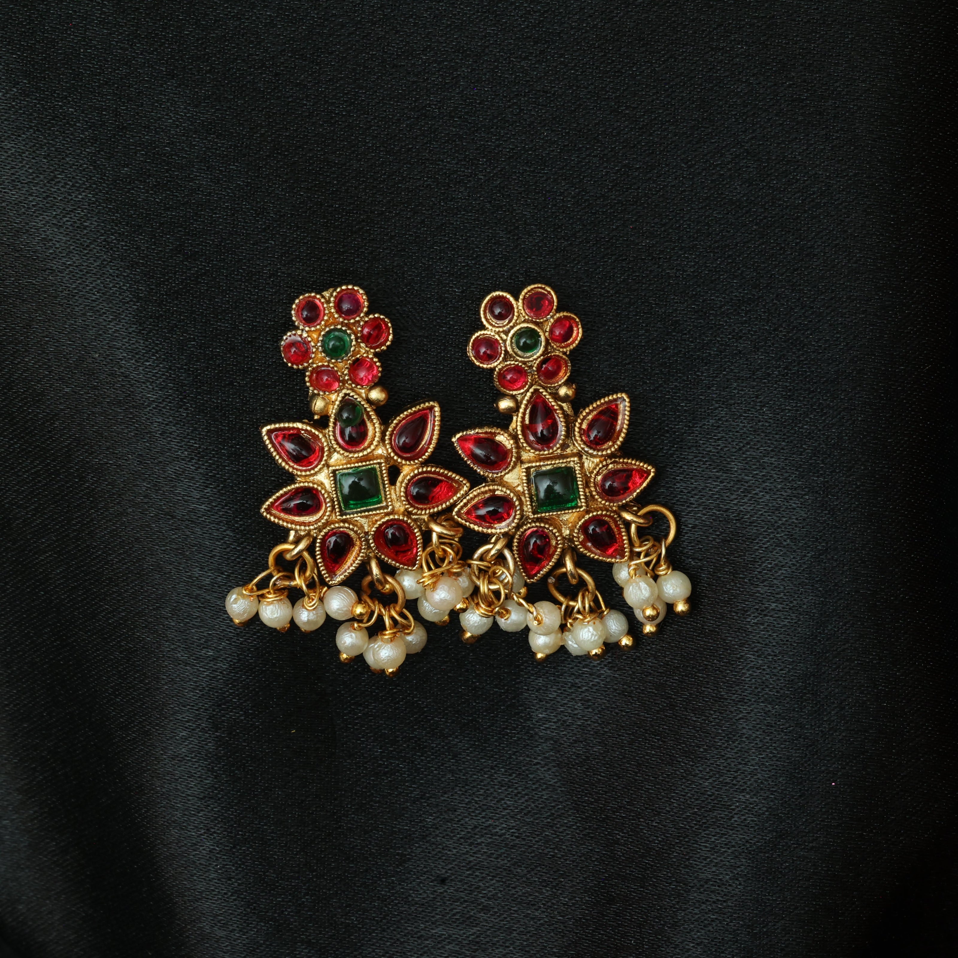 Ruby Emerald Necklace Set With Pearls