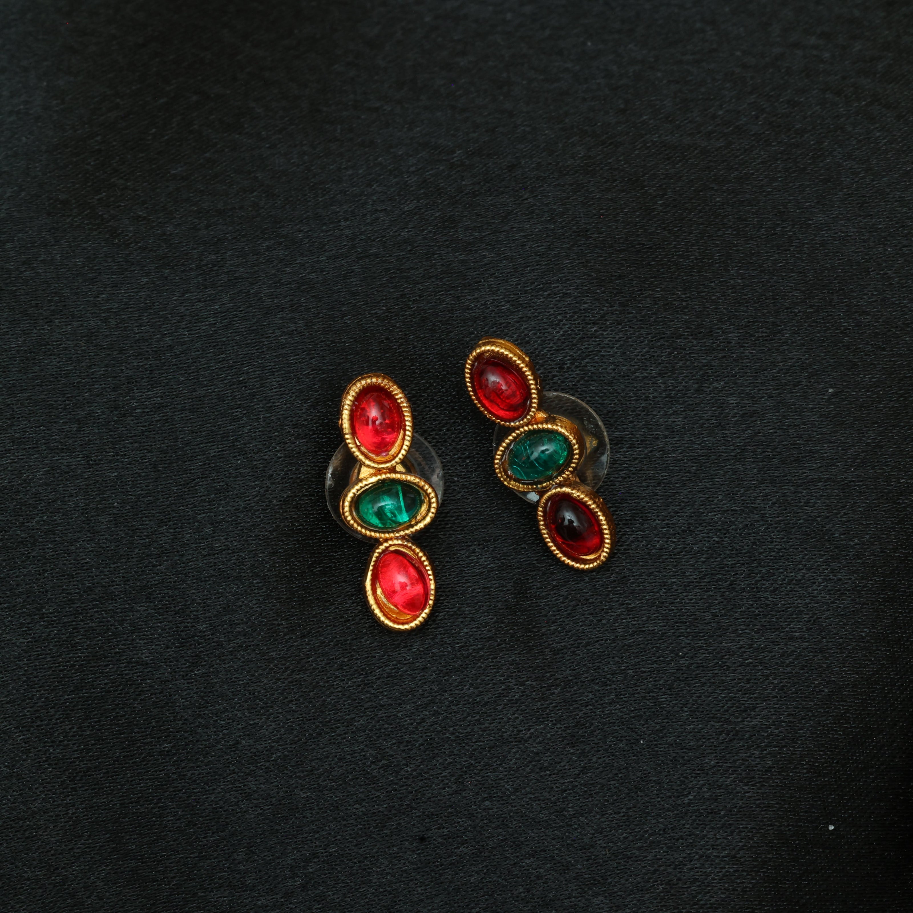 Elegant Ruby And Emerald Choker Set