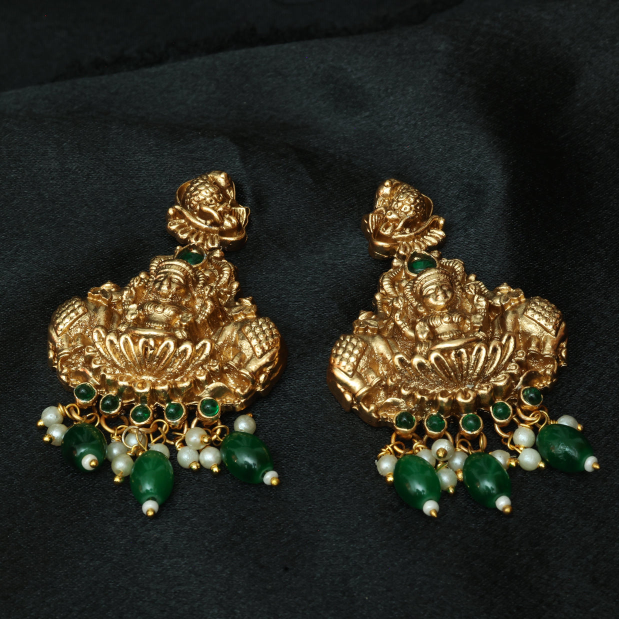 Heavy Nagas Lakshmi Necklace Set With Emerald Beads